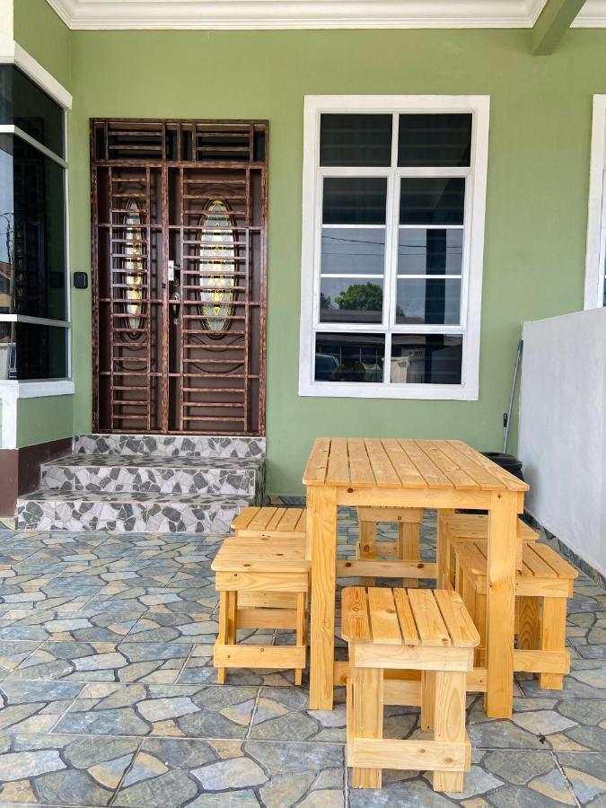 De Jara Guesthouse Dungun For Malay Buitenkant foto